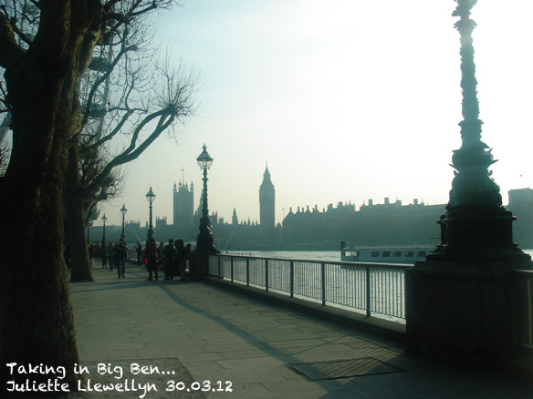 View across Thames to Big Ben